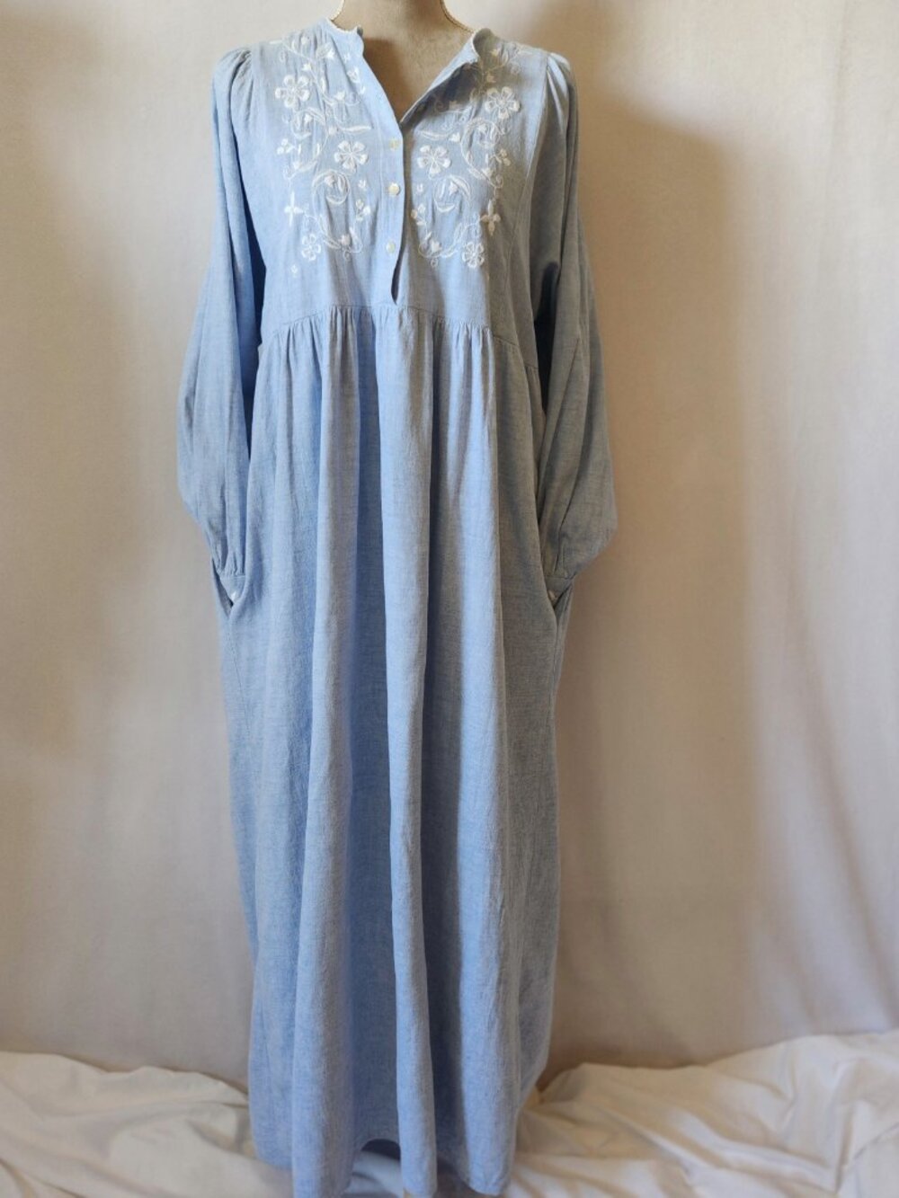 Garnet Hill Women's Size M Blue Embroidered Long Sleeve Pockets Cotton Nighty - Picture 15 of 15